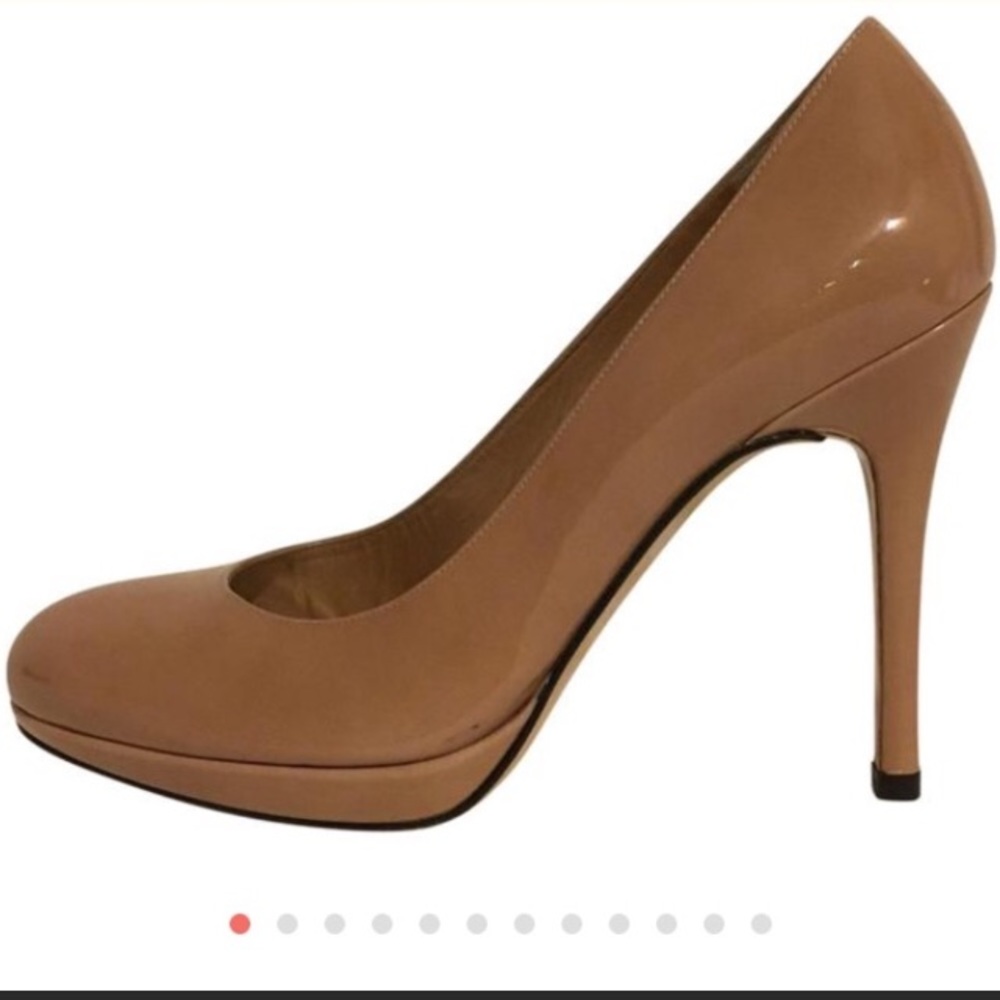 Stuart Weitzman 7.5 Nude Pumps